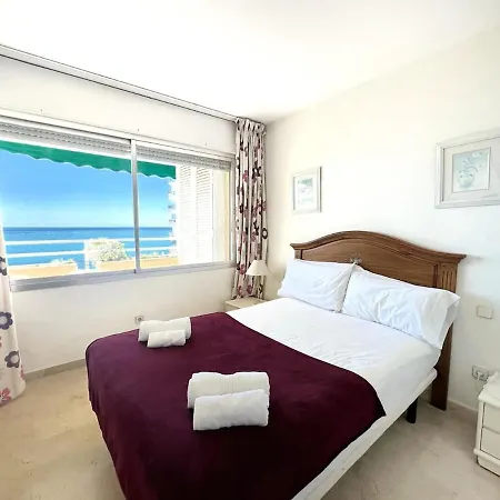Beachfront With Pool & Panoramic Views Marbella